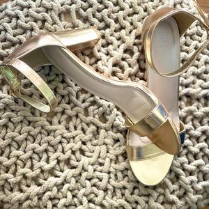 Size 11.  3 inch heel.  Gently worn!